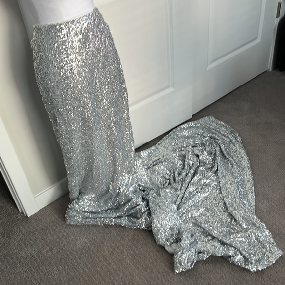 BRAND NEW!! Fashion Nova Sequin Maxi Skirt - Picture 5 of 6